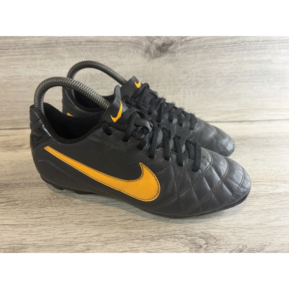 Nike Jr Tiempo Rio FG Soccer Cleats 509035-016 Youth Size 4.5 Y Black Orange